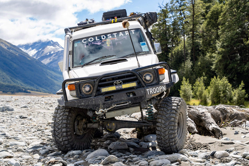 70 Series Land Cruiser High Cut Front Bumper Kit - Photo 4